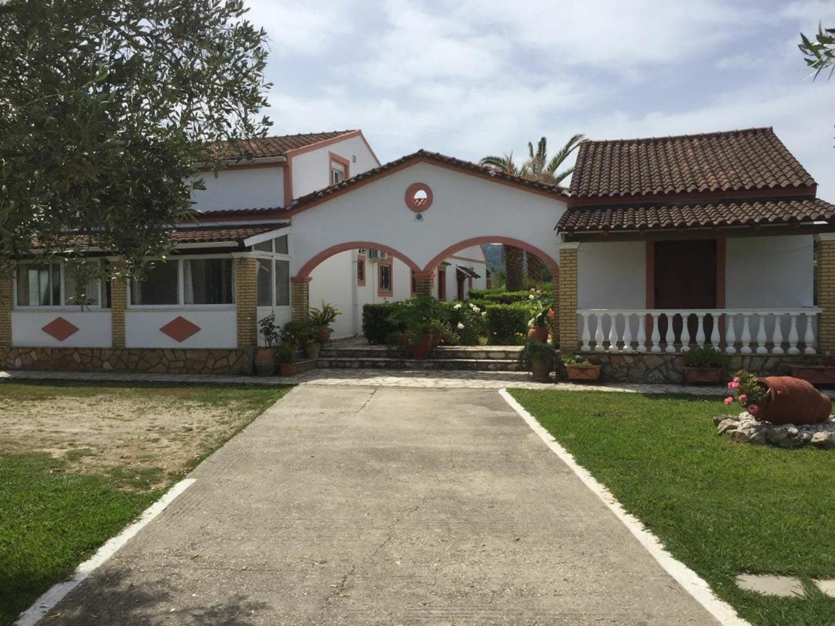 Villa Yannis Рода Экстерьер фото